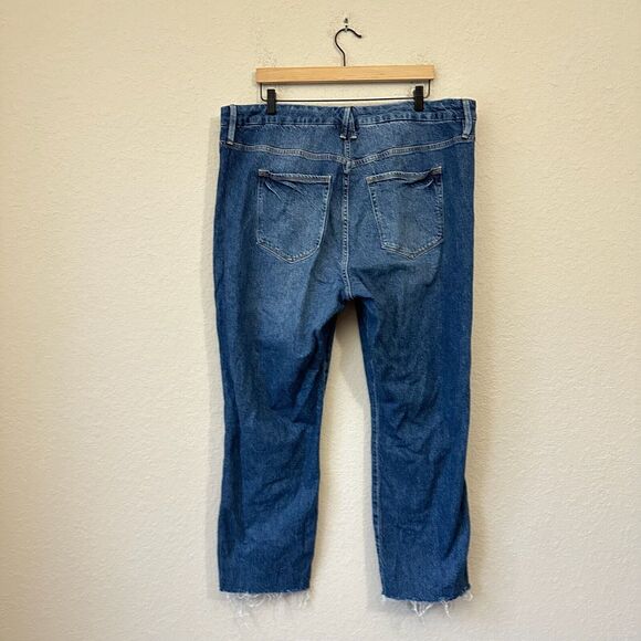 GOOD AMERICAN Good Curve Raw Hem Straight Jeans #GCSREFW386 Blue - Picture 6 of 13